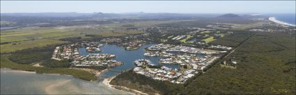 Twin Waters 2013 - QLD (PBH4 00 15292)